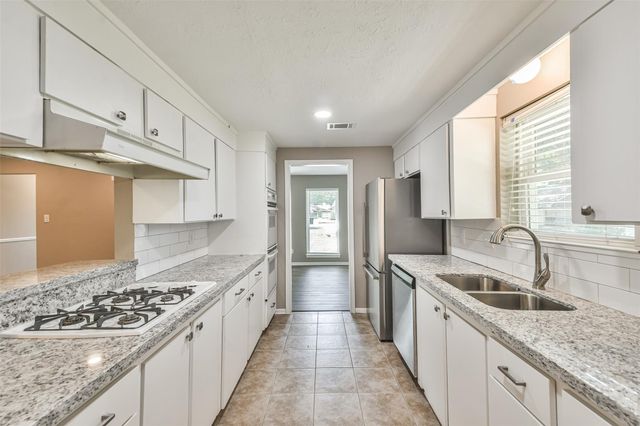 24610 Moorgate Lane, Houston, TX 77336