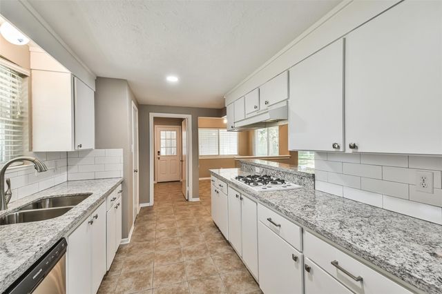 24610 Moorgate Lane, Houston, TX 77336