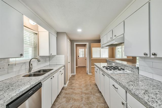 24610 Moorgate Lane, Houston, TX 77336