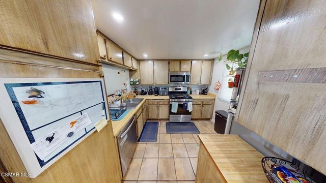 3075 Kelp Lane, Oxnard, CA 93035