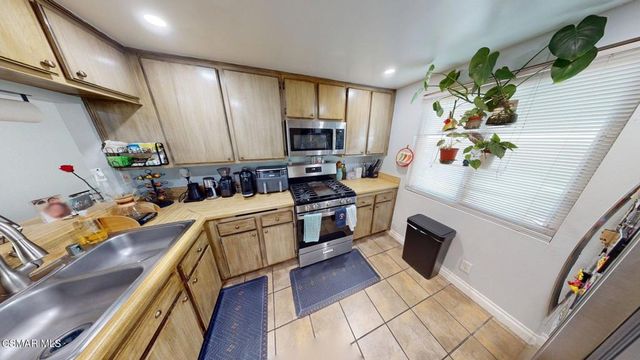 3075 Kelp Lane, Oxnard, CA 93035