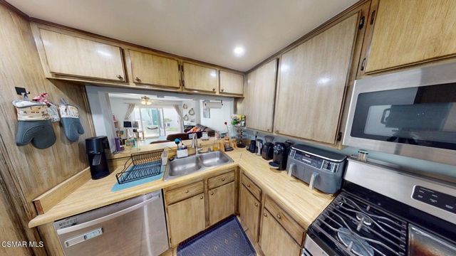 3075 Kelp Lane, Oxnard, CA 93035