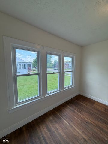 734 W 5th Street, Seymour, IN 47274