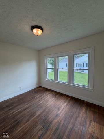 734 W 5th Street, Seymour, IN 47274