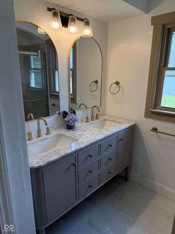 734 W 5th Street, Seymour, IN 47274