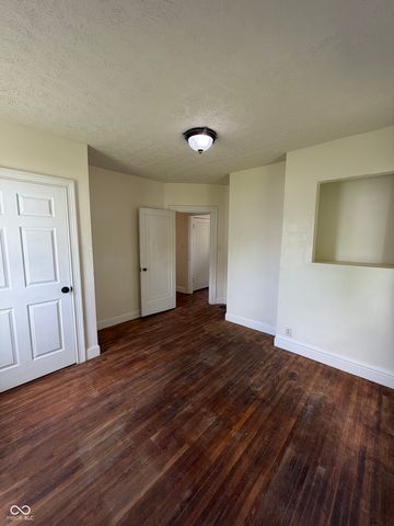 734 W 5th Street, Seymour, IN 47274
