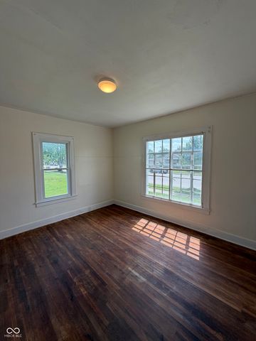734 W 5th Street, Seymour, IN 47274