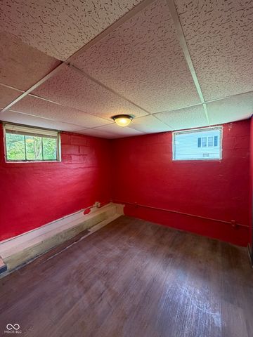 734 W 5th Street, Seymour, IN 47274