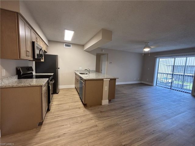 5319 Summerlin RD 1916, Fort Myers, FL 33919