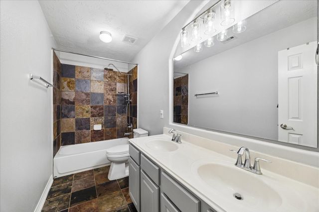 13815 Pepperstone Lane, Houston, TX 77044