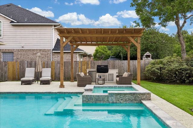 13815 Pepperstone Lane, Houston, TX 77044