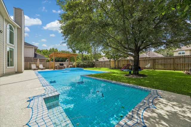 13815 Pepperstone Lane, Houston, TX 77044