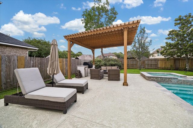 13815 Pepperstone Lane, Houston, TX 77044