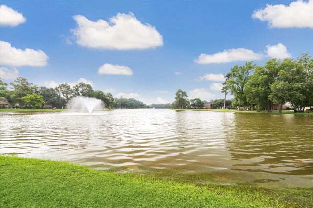13815 Pepperstone Lane, Houston, TX 77044