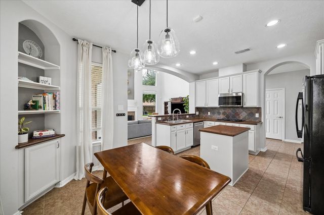 13815 Pepperstone Lane, Houston, TX 77044