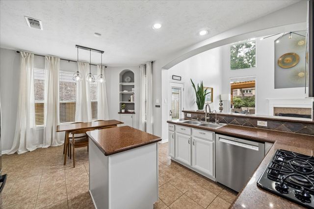 13815 Pepperstone Lane, Houston, TX 77044