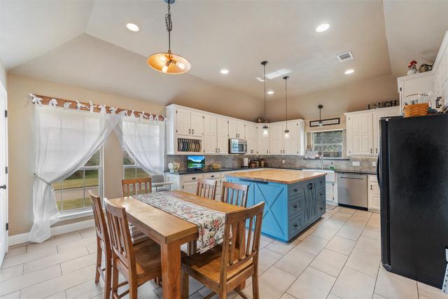 117 S Fork Drive, Weatherford, TX 76087