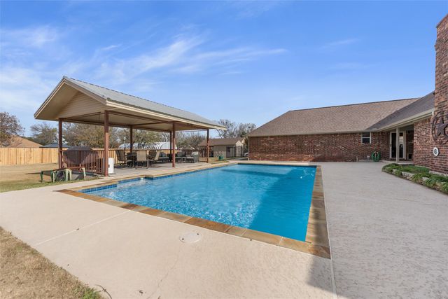 117 S Fork Drive, Weatherford, TX 76087