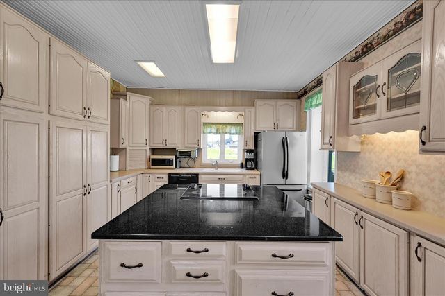 406 NOBLE ST, Kutztown, PA 19530