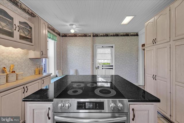 406 NOBLE ST, Kutztown, PA 19530