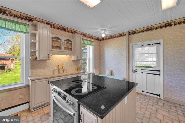 406 NOBLE ST, Kutztown, PA 19530