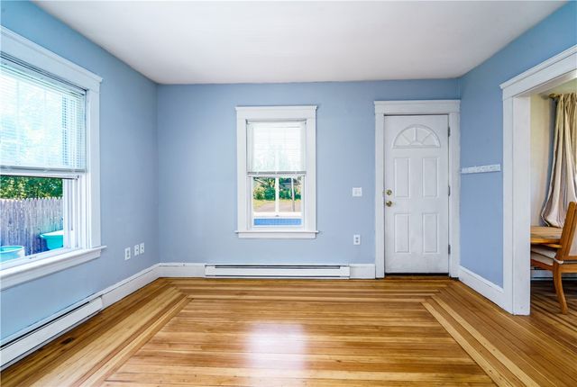 68 Covel Circle, Warwick, RI 02888