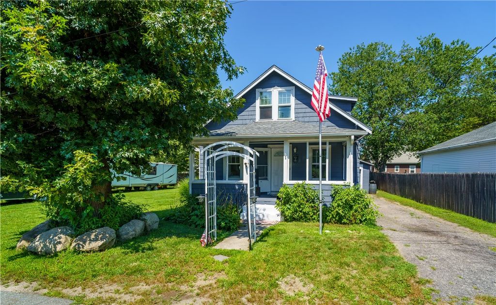 68 Covel Circle, Warwick, RI 02888