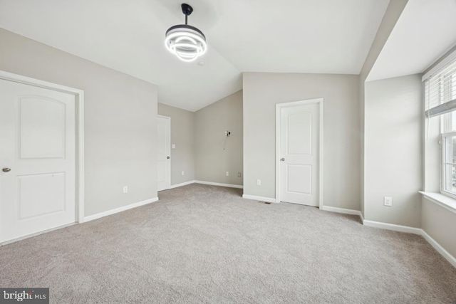 640 JACOBSEN CIR, Newark, DE 19702