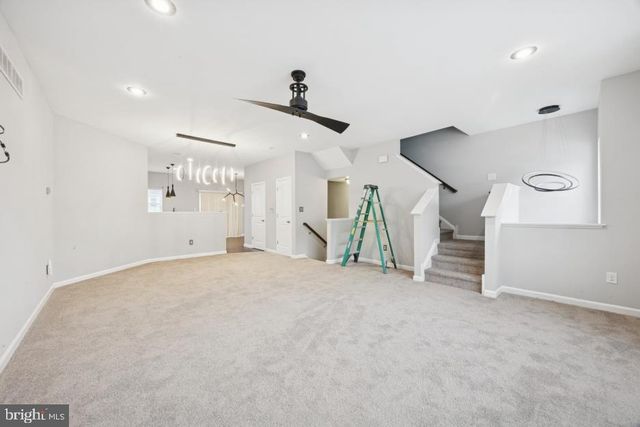 640 JACOBSEN CIR, Newark, DE 19702