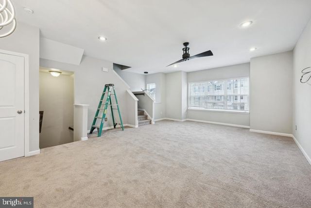 640 JACOBSEN CIR, Newark, DE 19702