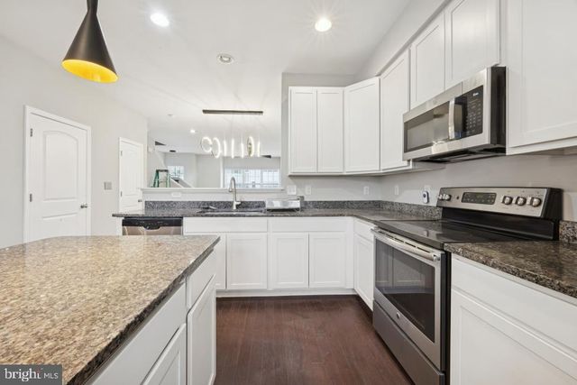 640 JACOBSEN CIR, Newark, DE 19702