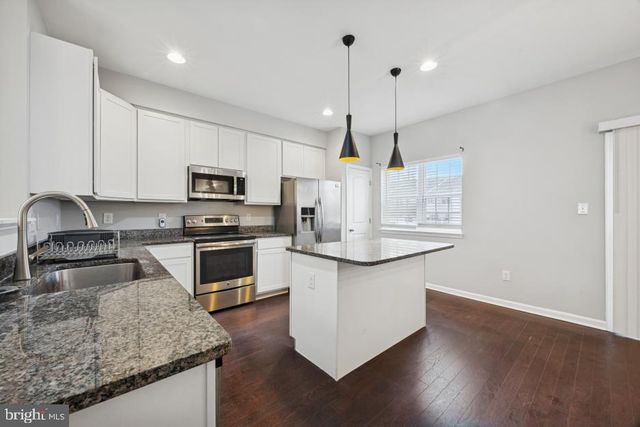 640 JACOBSEN CIR, Newark, DE 19702