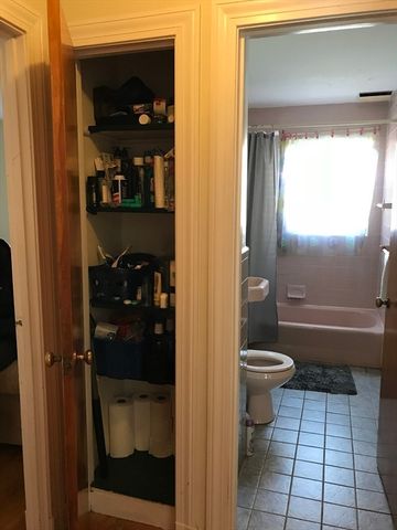 16 Caltha 0, Boston, MA 02135