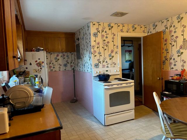 16 Caltha 0, Boston, MA 02135