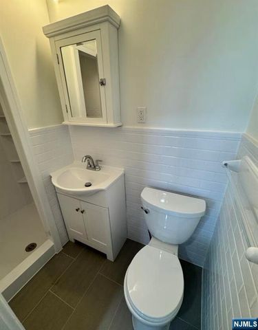 172 Washington Avenue 9A, Little Ferry, NJ 07643