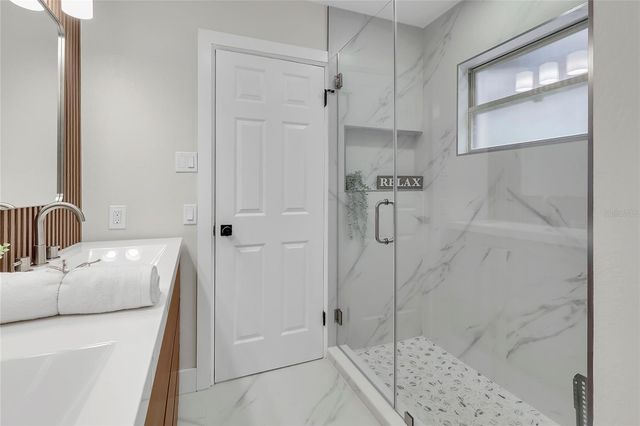 5627 OAKLAND DRIVE, Tampa, FL 33617
