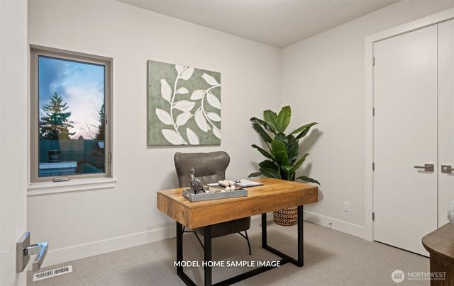 8711 126th Avenue NE, Kirkland, WA 98033