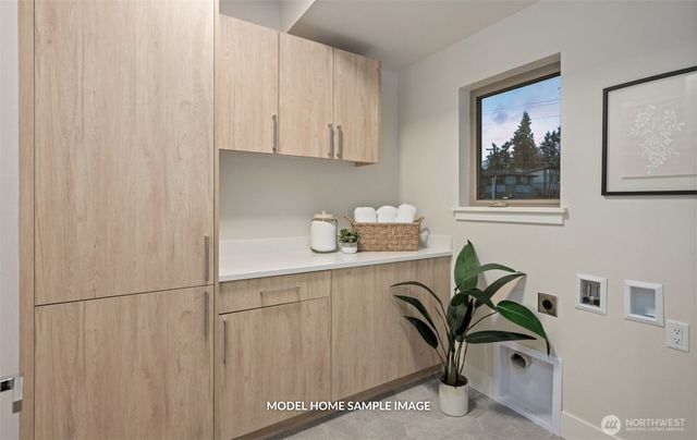 8711 126th Avenue NE, Kirkland, WA 98033