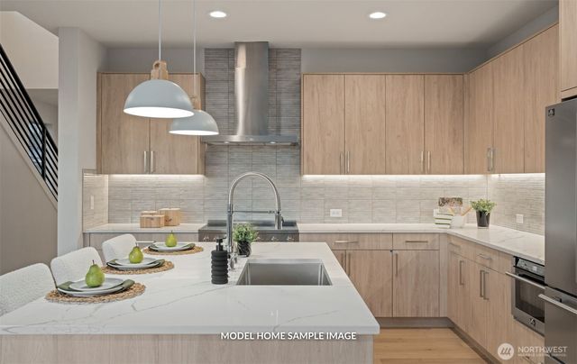 8711 126th Avenue NE, Kirkland, WA 98033