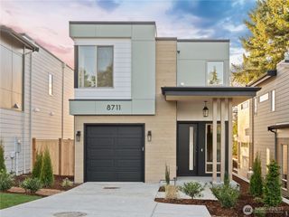 8711 126th Avenue NE, Kirkland, WA 98033