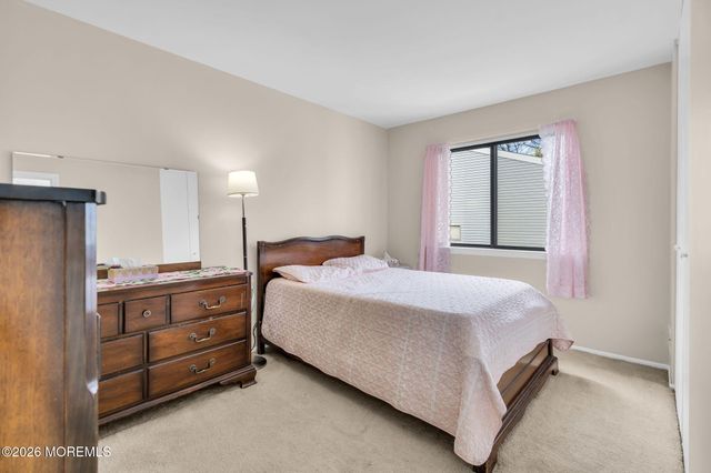 7 Joyce Court, Tinton Falls, NJ 07724