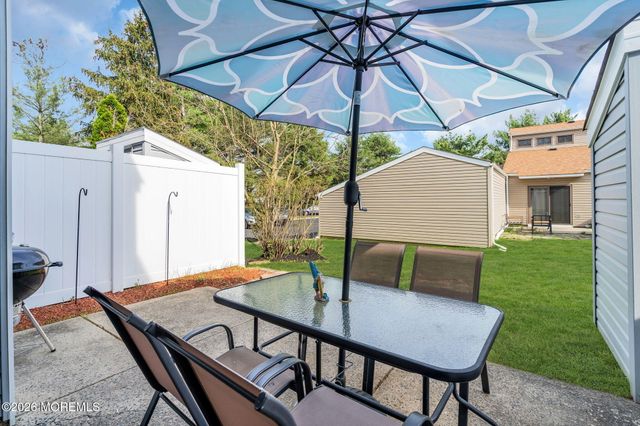 7 Joyce Court, Tinton Falls, NJ 07724