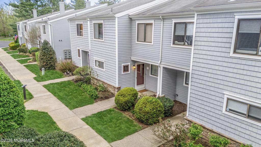 7 Joyce Court, Tinton Falls, NJ 07724