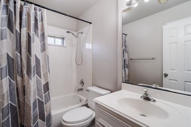 11731 Santa Fe Trail, Santa Fe, TX 77510