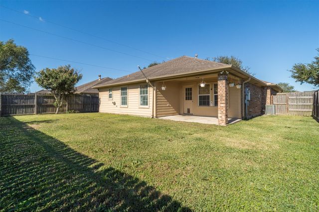 11731 Santa Fe Trail, Santa Fe, TX 77510