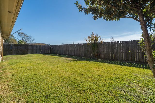11731 Santa Fe Trail, Santa Fe, TX 77510