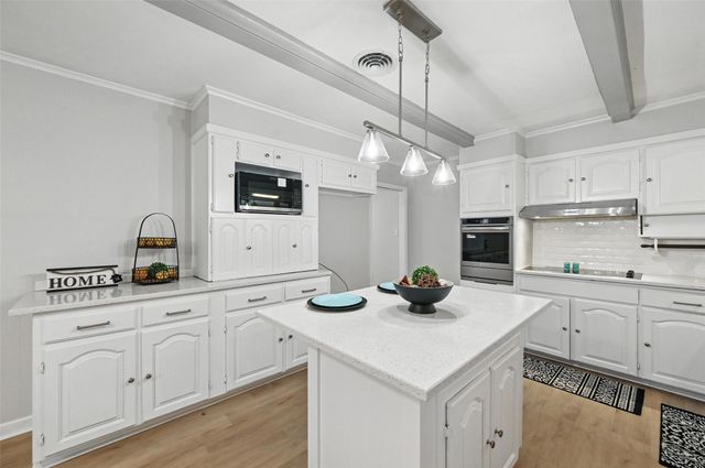 6729 Cylinda Sue Circle, North Richland Hills, TX 76180