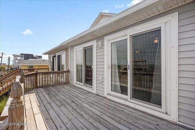 1907 N Shore Drive, Surf City, NC 28445