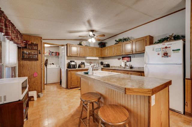 27 Norman Ln, Conway, AR 72032