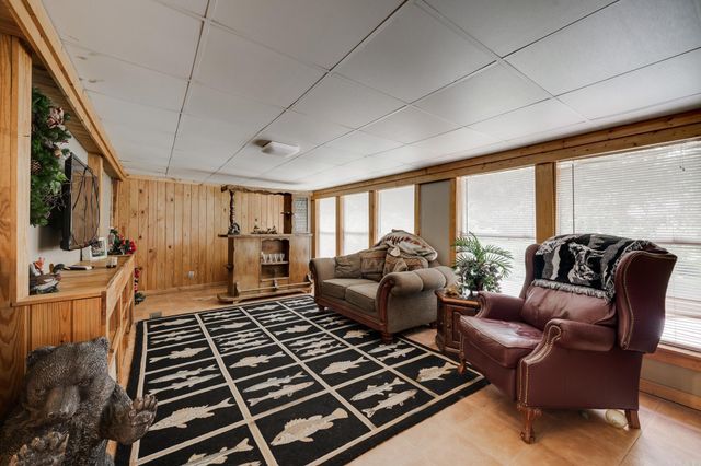 27 Norman Ln, Conway, AR 72032